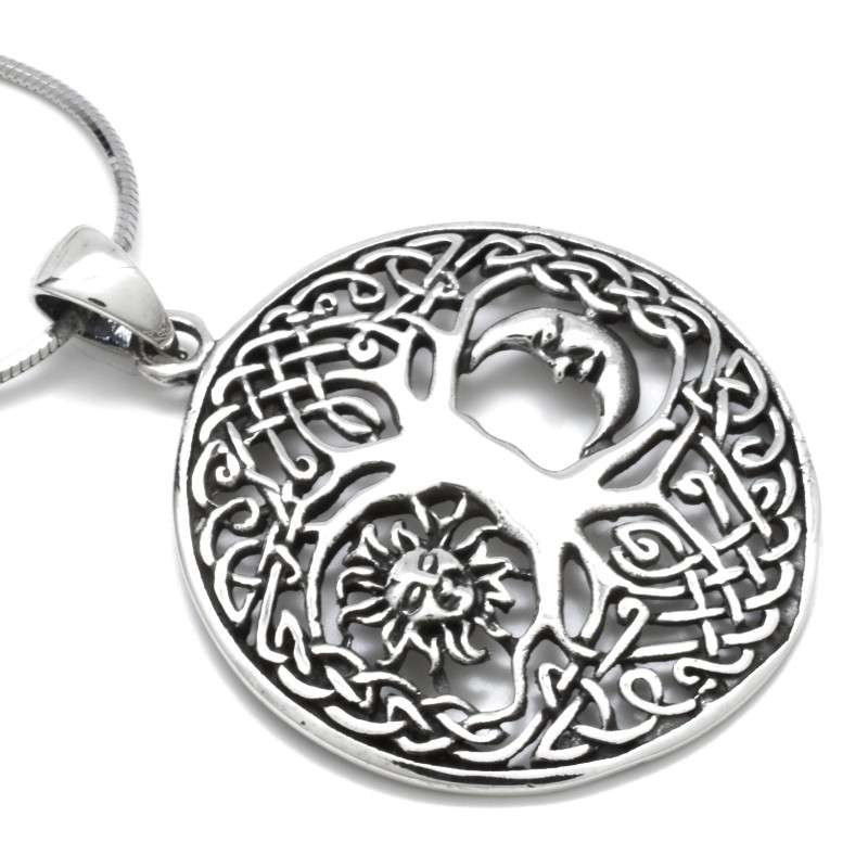 Stříbrný přívěsek strom života